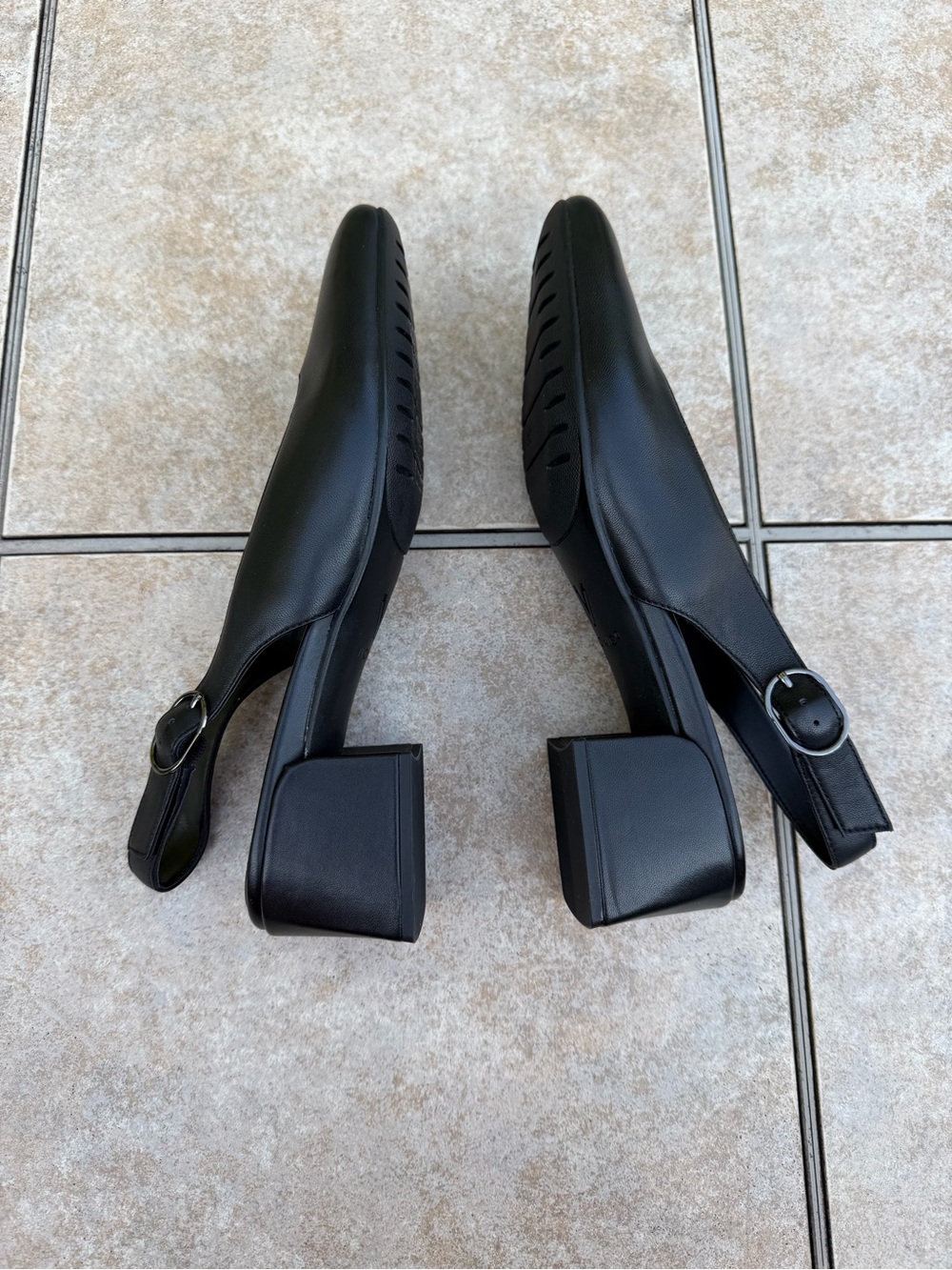 Vionic Reyes Block Heel Slingback Pumps - Picture 11 of 13